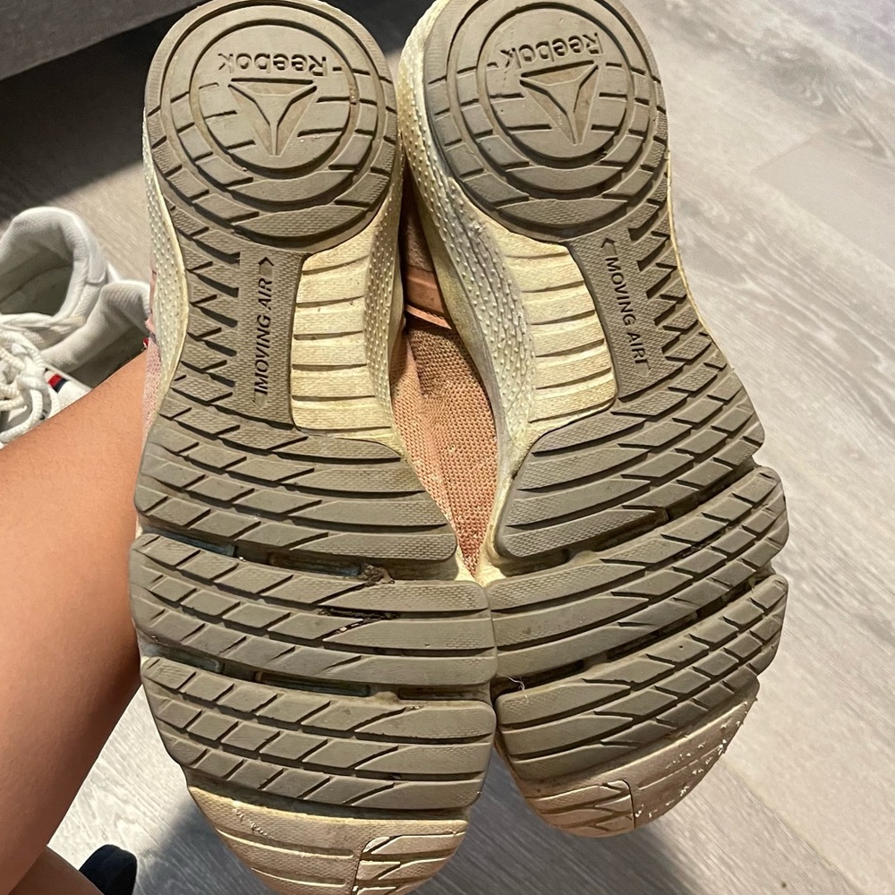 Sneakers Reebok Size 8 - Picture 3 of 4